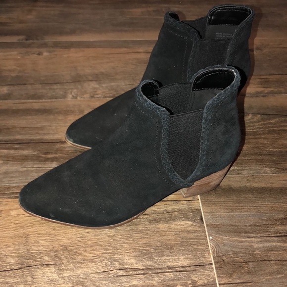 Black suede booties - Picture 1 of 3